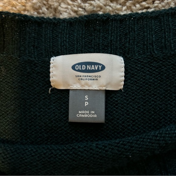 Old Navy - Green Sweater - Picture 2 of 3
